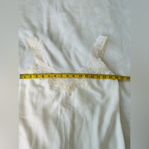 Vintage Christian Dior White Lace-Trim Chemise Size 34 or Size Small - Picture 8 of 13